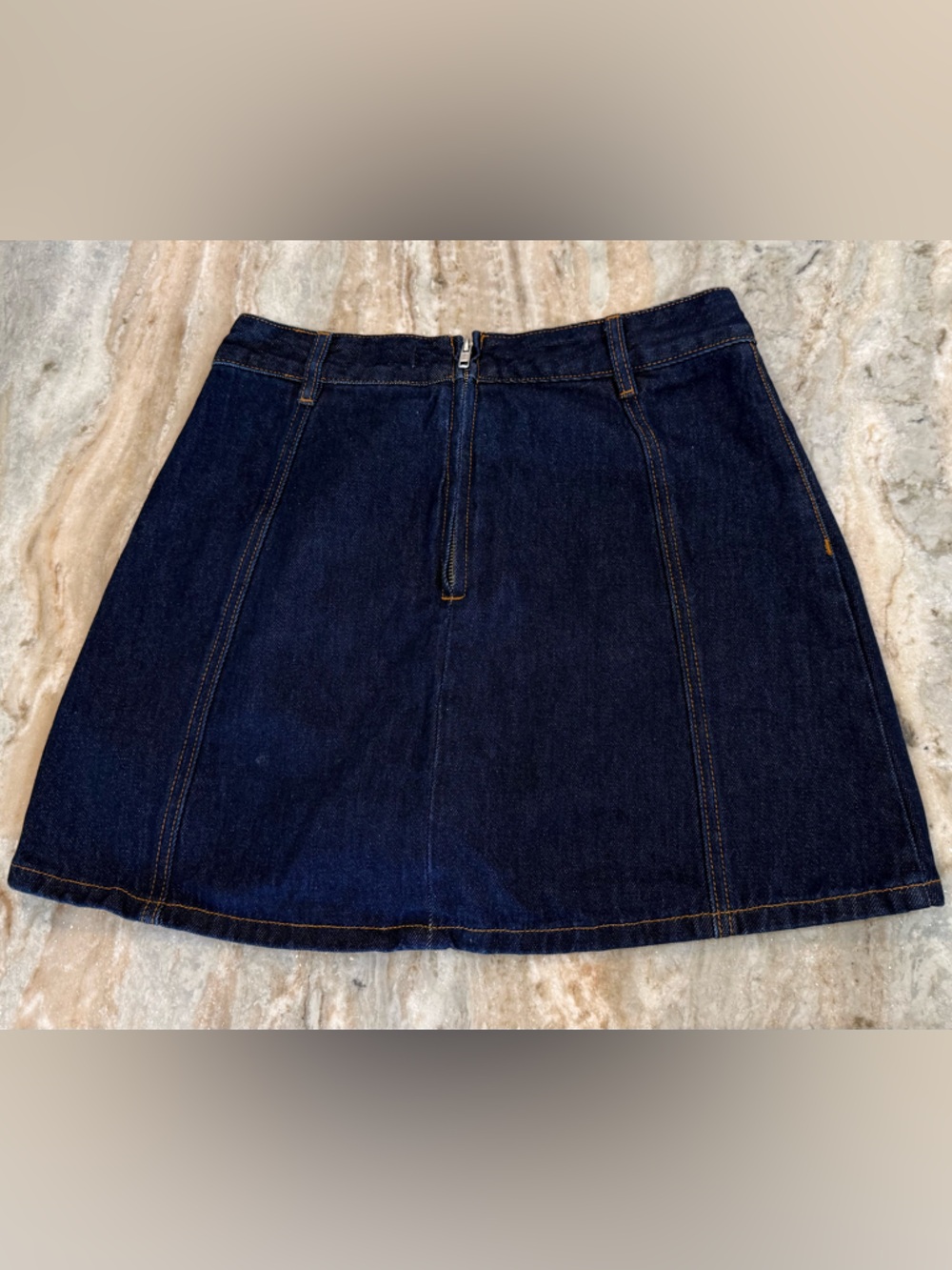 Women’s MESHKI Rosalyn mini denim skirt- indigo blue. Size medium - Picture 5 of 8